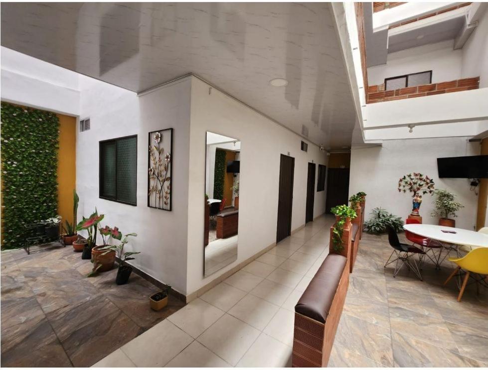 Apartahotel San Jose De Belen เมเดยิน ภายนอก รูปภาพ